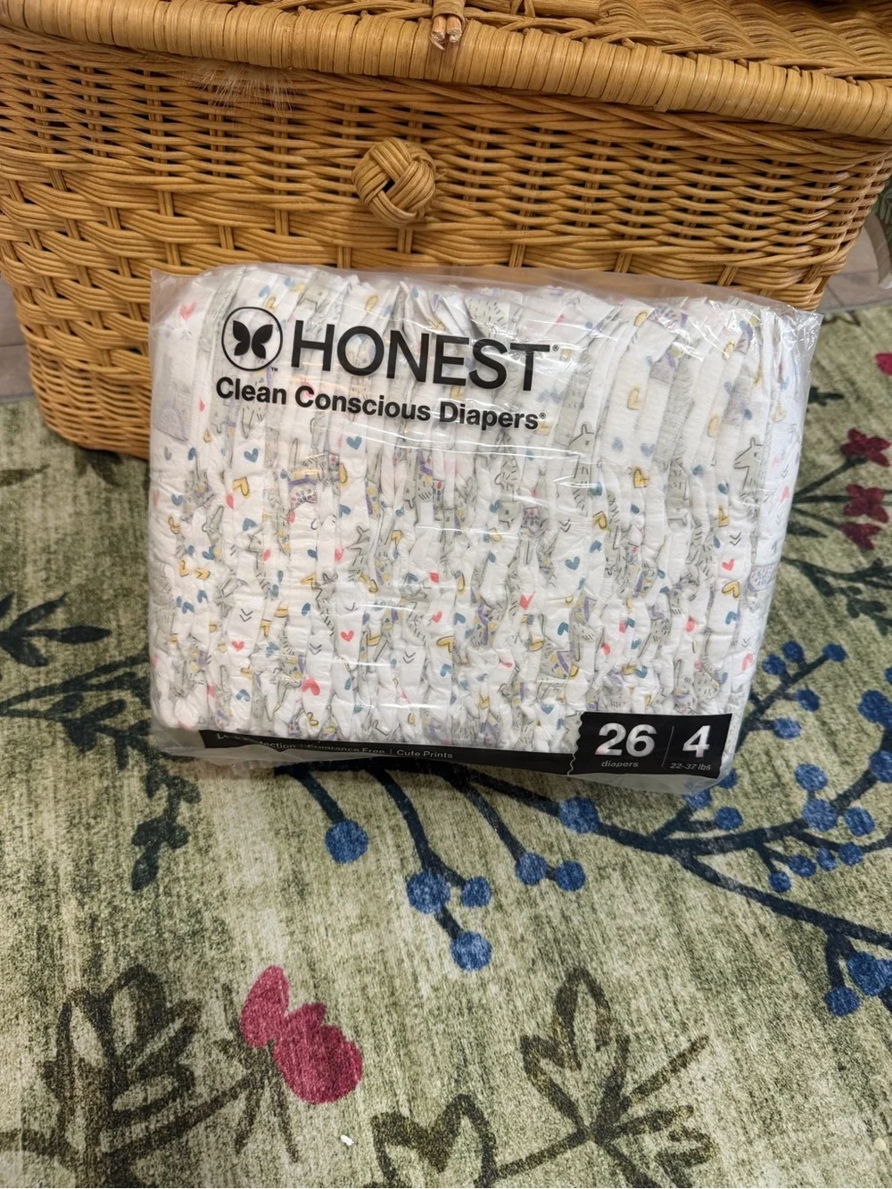 New Honest Diapers Size 4, 26 Count